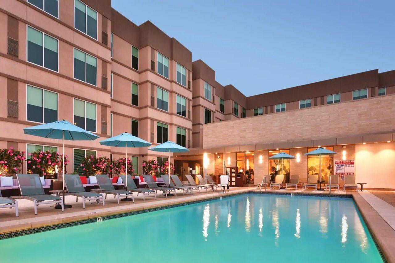 Hyatt House At Anaheim Resort/Convention Center Dış mekan fotoğraf